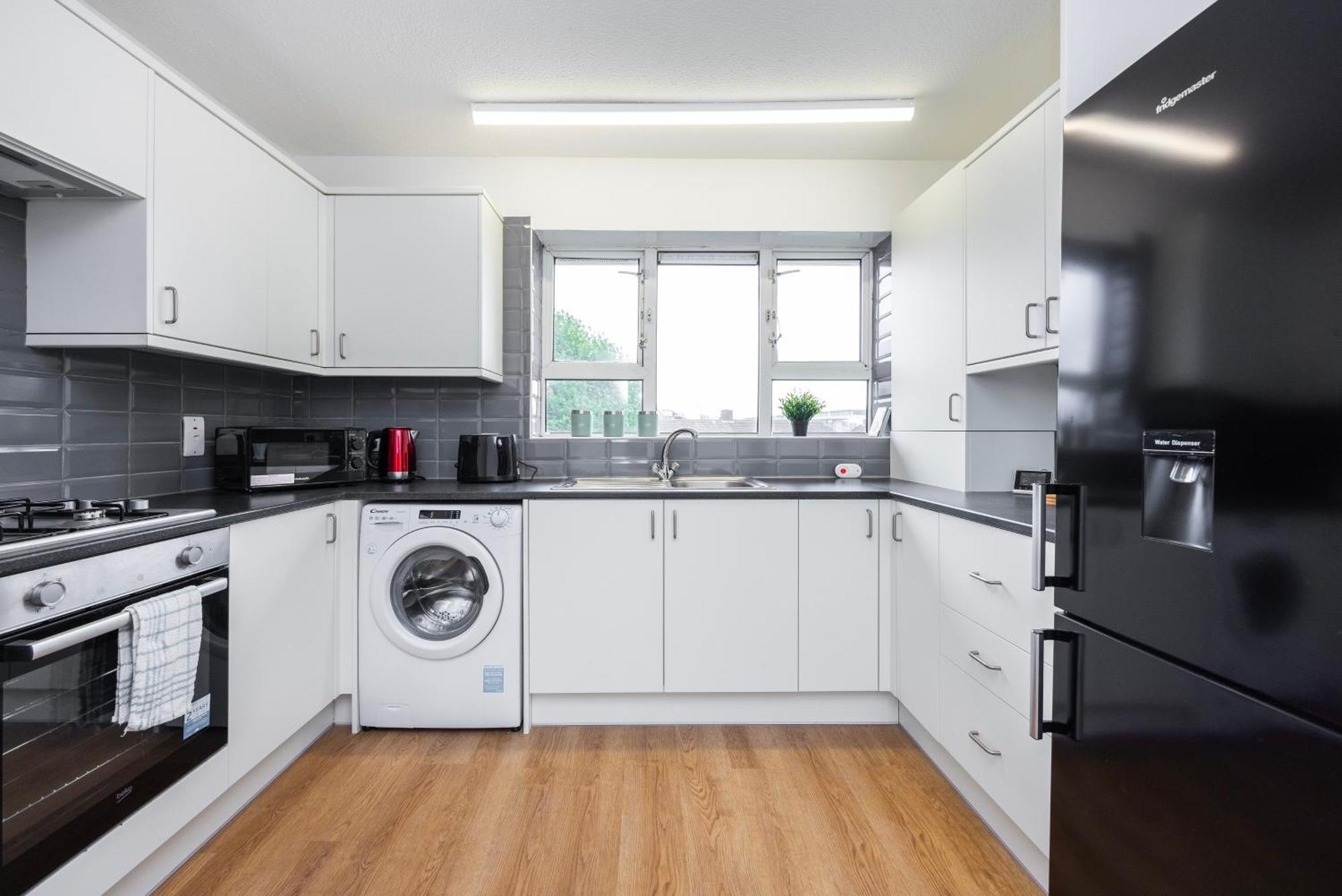 Excel O2 Stunning Large 3 Bedroom Apartment With Balcony Londres Exterior foto